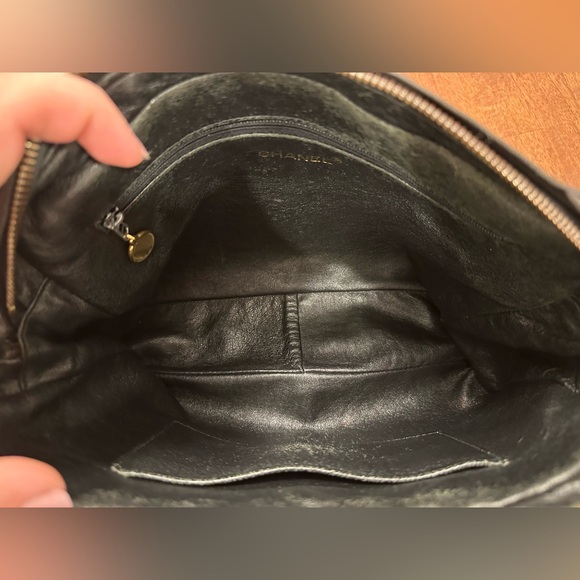 Black Chanel Vintage Crossbody - Picture 11 of 11
